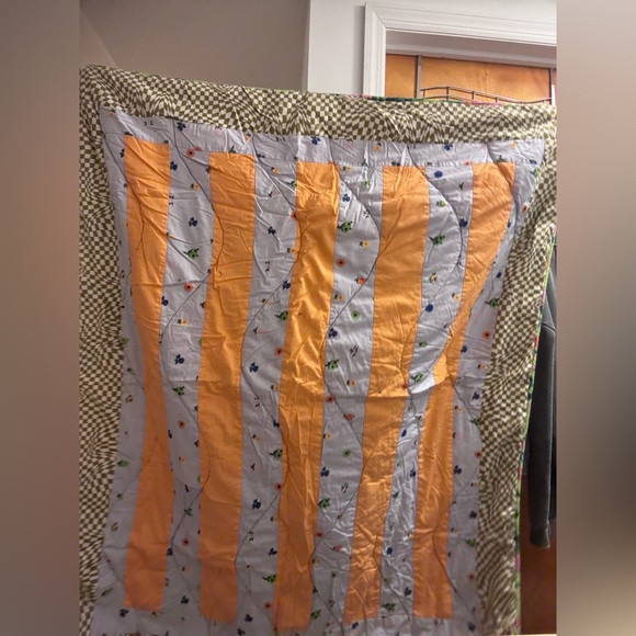 BAGGU DEADSTOCK QUILT THROW - Picture 3 of 4